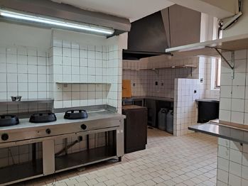 Pronájem restaurace 224 m², Praha 9 - Vysočany