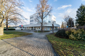 Pronájem obchodních prostor 540 m², Kolín