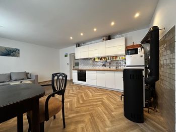 Prodej domu 360 m², Bystré