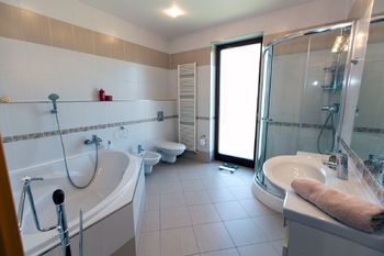 Prodej domu 273 m², Praha 10 - Pitkovice