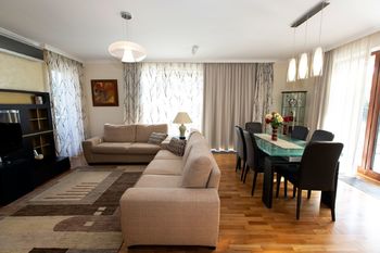 Prodej domu 273 m², Praha 10 - Pitkovice