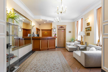 Prodej hotelu 1580 m², Karlovy Vary