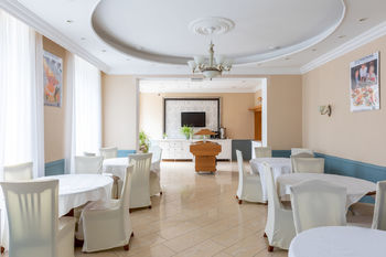 Prodej hotelu 1580 m², Karlovy Vary