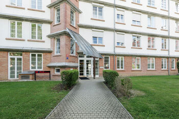 Prodej obchodních prostor 338 m², Praha 6 - Veleslavín