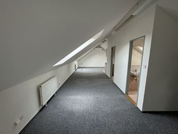 Pronájem kancelářských prostor 66 m², Vsetín