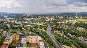 Prodej pozemku 1700 m², Karlovy Vary