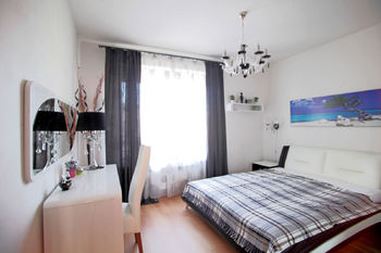 Ložnice 1/ Bedroom 1 - Prodej bytu 3+kk v osobním vlastnictví 80 m², Praha 5 - Zličín