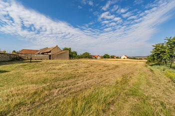 Prodej pozemku 1499 m², Martiněves