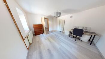 1.NP místnost vedle hlavního vstupu - Prodej domu 236 m², Karlovy Vary