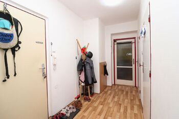 Chodba bytu - Pronájem bytu 2+kk v osobním vlastnictví 51 m², Strakonice