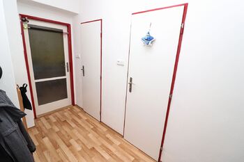 Chodba bytu - Pronájem bytu 2+kk v osobním vlastnictví 51 m², Strakonice