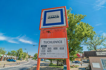 Prodej pozemku 997 m², Tuchlovice