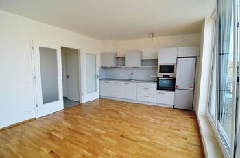 obývací pokoj s kuchyňským koutem  - Pronájem bytu 3+kk v osobním vlastnictví 64 m², Roztoky