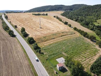 Prodej pozemku 1195 m², Olomučany