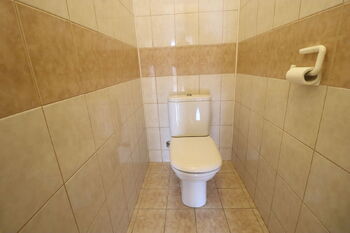 Samostatné WC - Prodej bytu 4+1 v osobním vlastnictví 85 m², Praha 4 - Krč