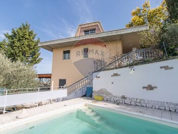 Prodej domu 215 m², Sant'Angelo