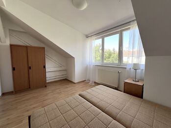 Pronájem bytu 3+kk v osobním vlastnictví 72 m², Praha 4 - Podolí