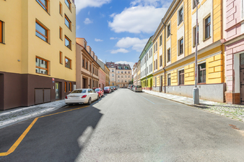Prodej bytu 3+kk v osobním vlastnictví 80 m², Praha 5 - Smíchov