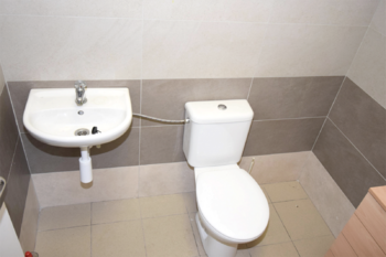 WC - Pronájem obchodních prostor 187 m², Písek