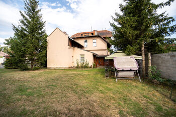 Prodej domu 243 m², Postoloprty