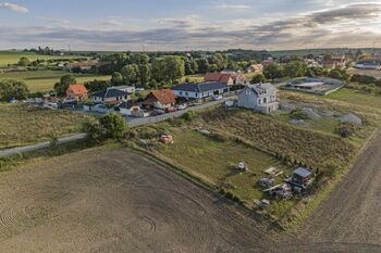 Prodej pozemku 1295 m², Vykáň