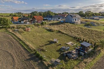 Prodej pozemku 1295 m², Vykáň