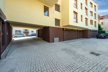 Prodej bytu 2+kk v osobním vlastnictví 62 m², Praha 5 - Smíchov