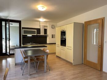 Pronájem bytu 2+kk v osobním vlastnictví 61 m², Praha 4 - Podolí