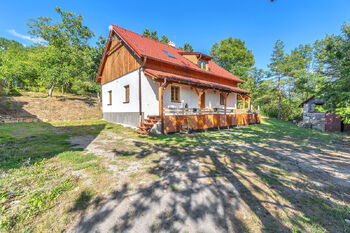 Prodej domu 236 m², Milovice