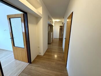 předsíň - Pronájem bytu 3+kk v osobním vlastnictví 72 m², Plzeň