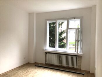 Pronájem bytu 1+kk v osobním vlastnictví 26 m², Praha 8 - Libeň