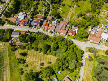 Prodej pozemku 700 m², Lovčičky