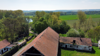 Prodej zemědělského objektu 2500 m², Počedělice