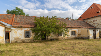 Prodej zemědělského objektu 2500 m², Počedělice