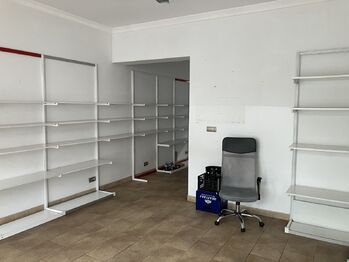 Prodej obchodních prostor 92 m², Karlovy Vary