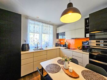 Prodej bytu 4+1 v osobním vlastnictví 85 m², Chrášťany