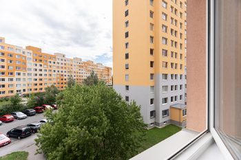 Pronájem bytu 2+kk v družstevním vlastnictví 45 m², Praha 9 - Černý Most
