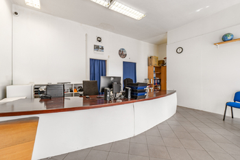 Prodej obchodních prostor 45 m², Praha 9 - Vysočany
