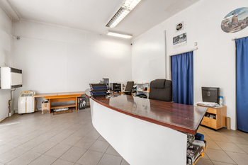 Prodej obchodních prostor 45 m², Praha 9 - Vysočany