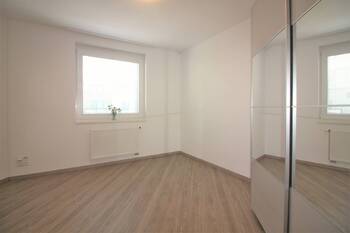 Pronájem bytu 3+1 v osobním vlastnictví 80 m², Praha 9 - Střížkov