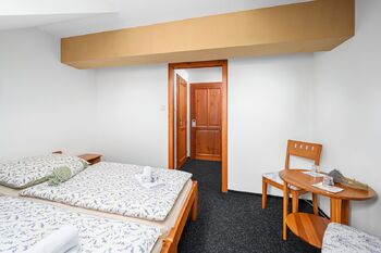 Prodej hotelu 702 m², Světlá pod Ještědem