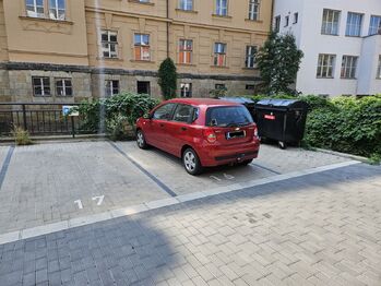 Pronájem garážového stání 18 m², Chrudim