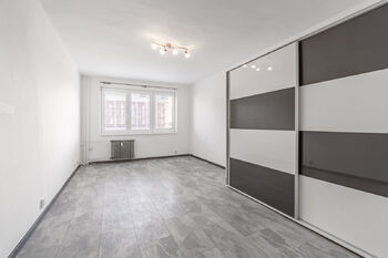 Prodej bytu 4+kk v osobním vlastnictví 71 m², Praha 4 - Záběhlice