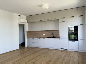 Pronájem bytu 3+kk v osobním vlastnictví 88 m², Praha 8 - Karlín