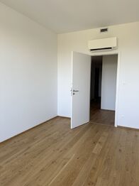 Pronájem bytu 3+kk v osobním vlastnictví 88 m², Praha 8 - Karlín