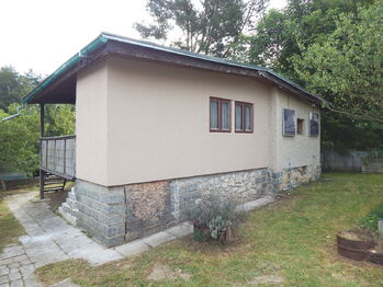 Pohled na chatu - Prodej chaty / chalupy 41 m², Zadní Třebaň 