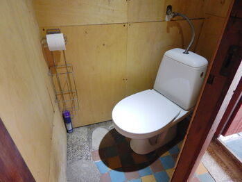 WC - Prodej chaty / chalupy 41 m², Zadní Třebaň