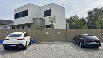 Parkovací místo - Prodej bytu 3+kk v osobním vlastnictví 76 m², Boršov nad Vltavou