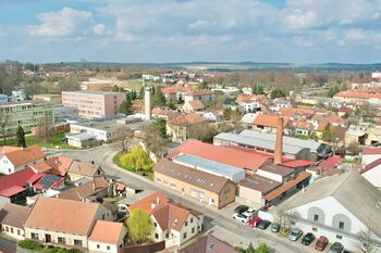 okolí z dronu  - Pronájem bytu 2+kk v osobním vlastnictví 68 m², Lysá nad Labem