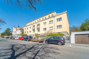 Pronájem bytu 3+kk v družstevním vlastnictví 68 m², Praha 9 - Prosek